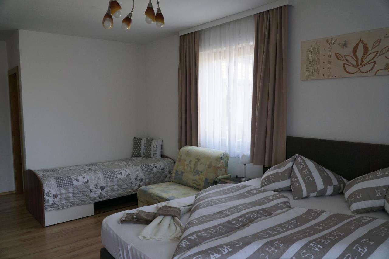Pension-Ferienwohnung Rotar ファアーク・アム・ゼー エクステリア 写真