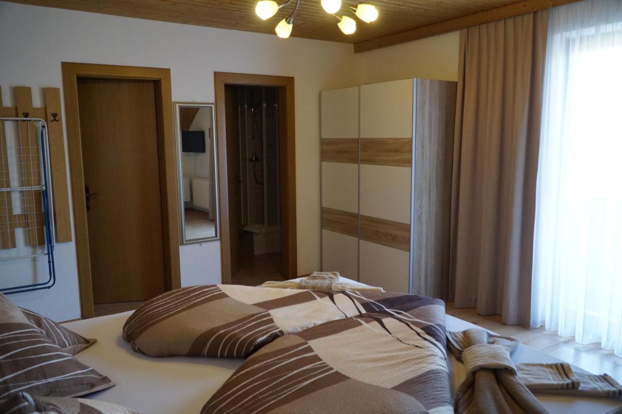 Pension-Ferienwohnung Rotar ファアーク・アム・ゼー エクステリア 写真