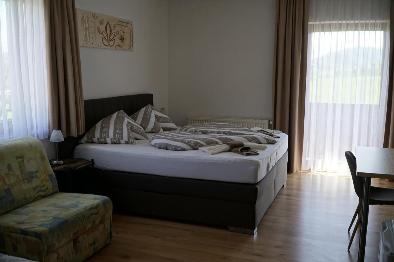 Pension-Ferienwohnung Rotar ファアーク・アム・ゼー エクステリア 写真