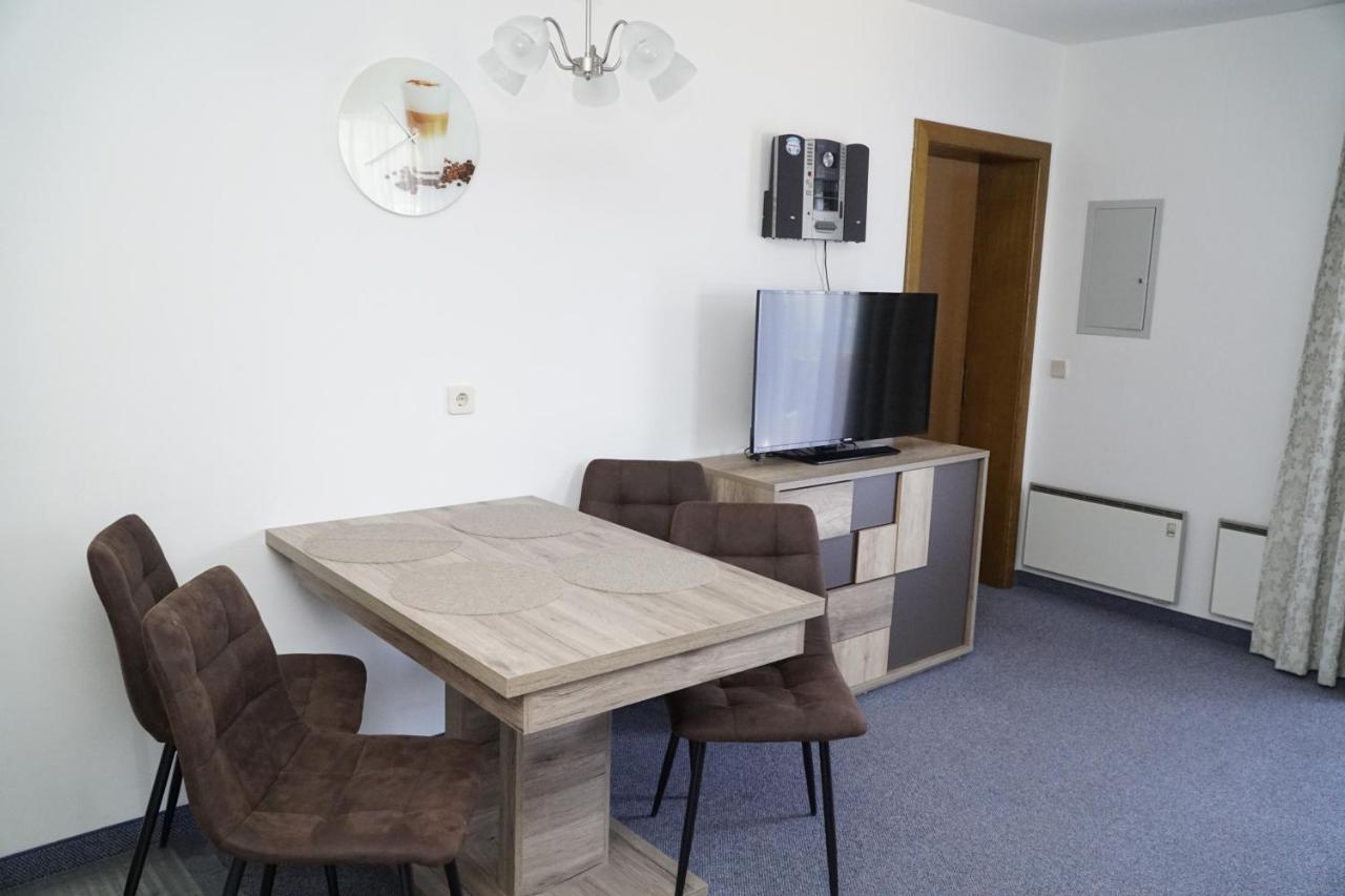 Pension-Ferienwohnung Rotar ファアーク・アム・ゼー エクステリア 写真